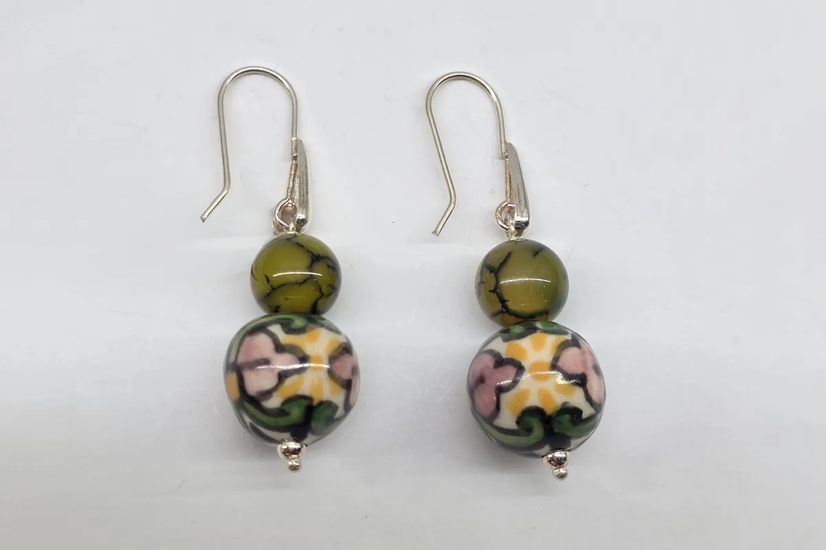 Arete Bola Color con Gancho Plata en Plata .925 y Talavera Poblana